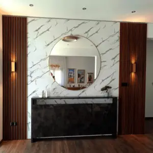 Gold Circle Mirror with Thin Metal Frame