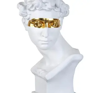 Figure table decoration white