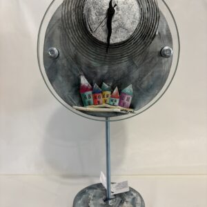 Round Clock in silver